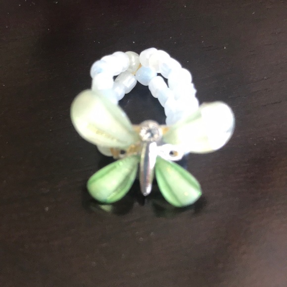 🙀Two toned Green Gemstones Butterfly Ring - Picture 5 of 5